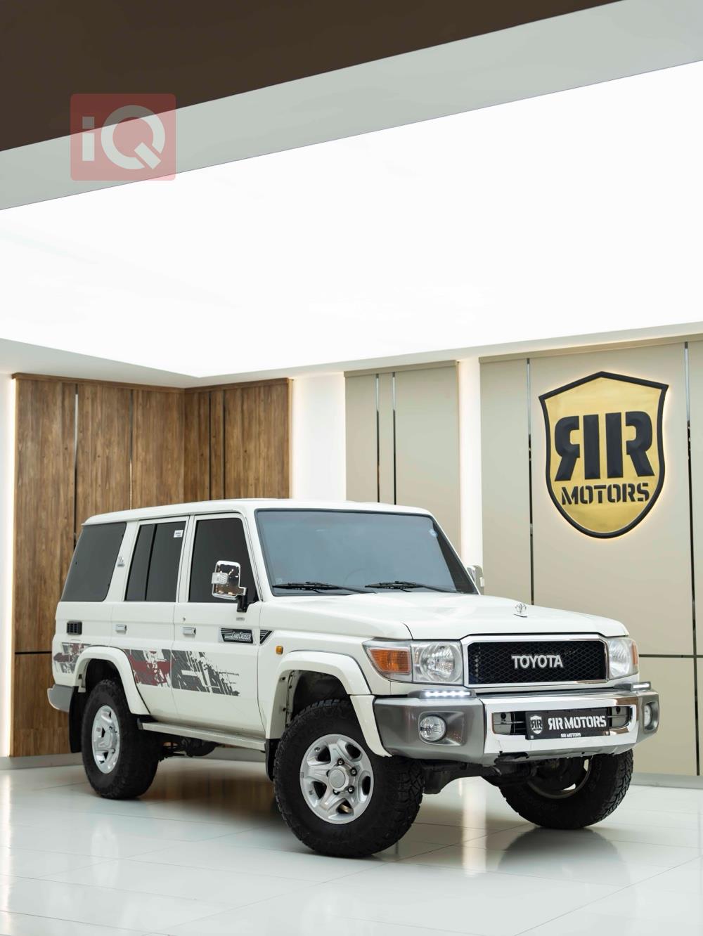 تويوتا لاند كروزر 70